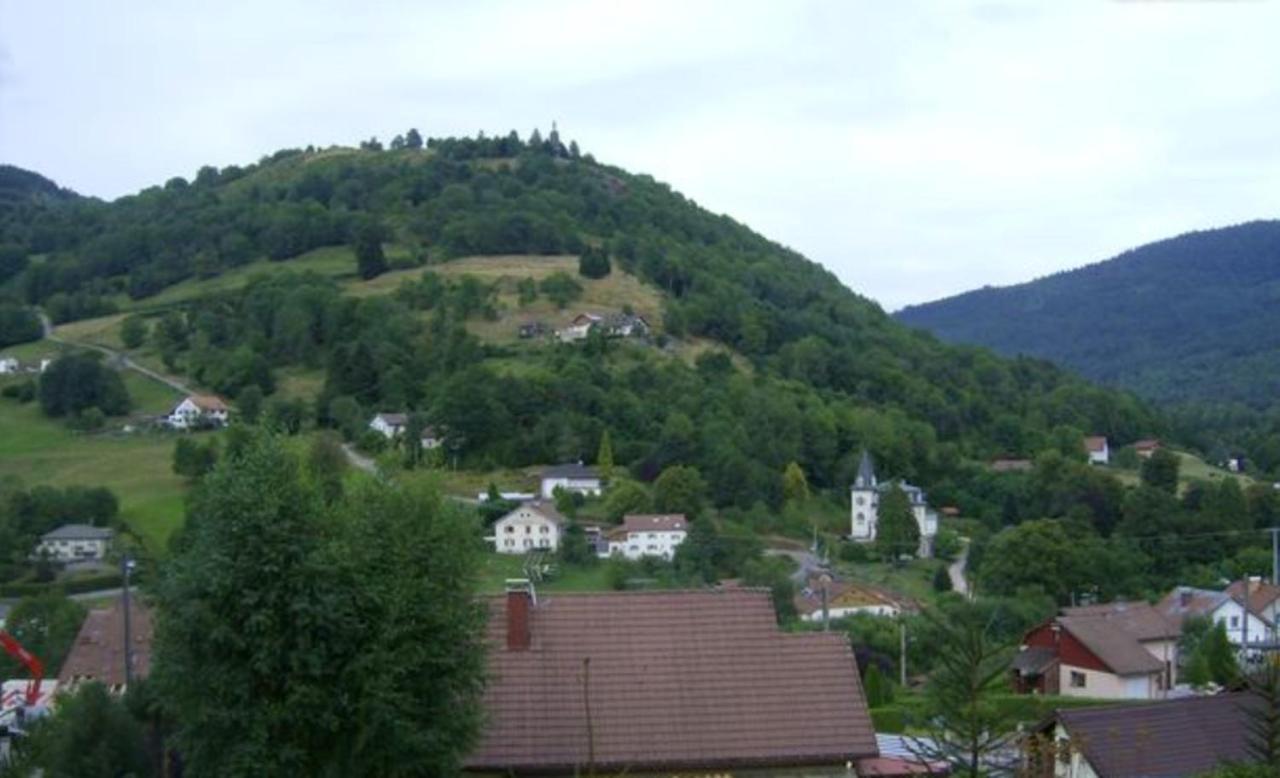 Appartement Cosy A Cornimont 30 M² Avec Terrasse Et Vue Montagne Dış mekan fotoğraf
